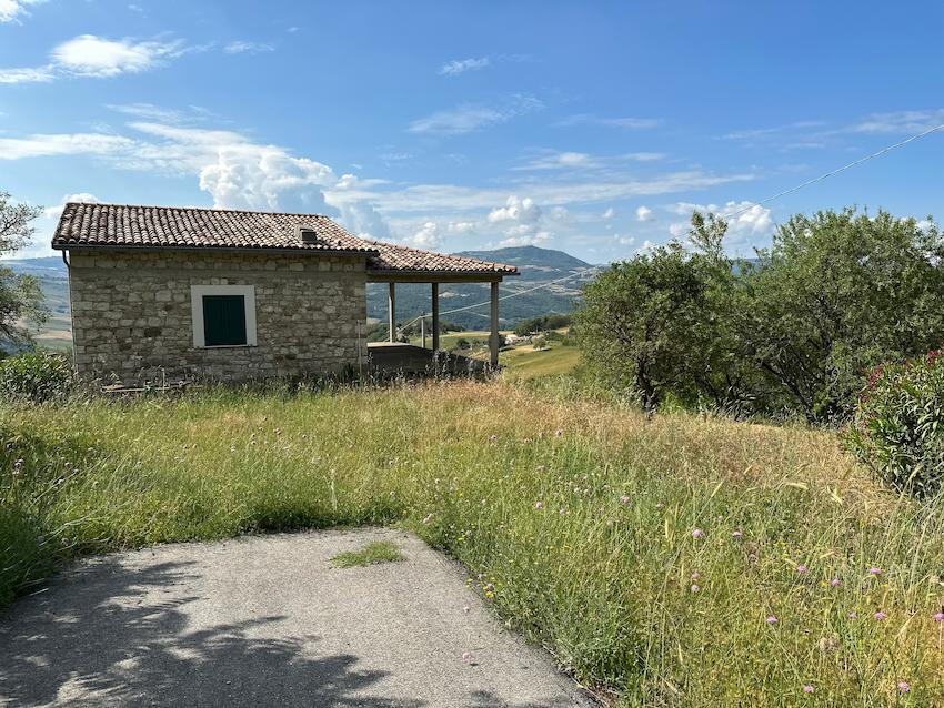 House in Lupara - view 1