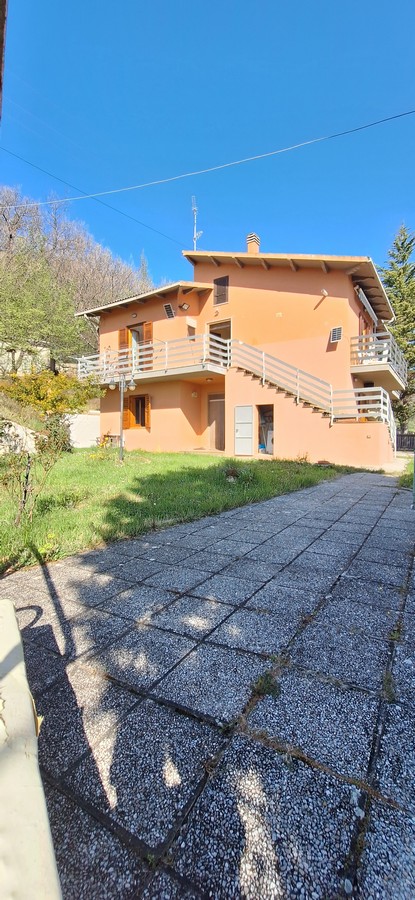 House in Civitella Casanova - Image 3